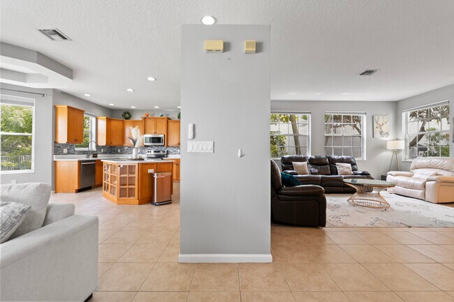 Building Photo - 2253 Balsan Way