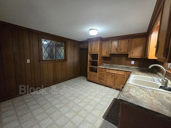 Building Photo - 1194 Ingram Dr