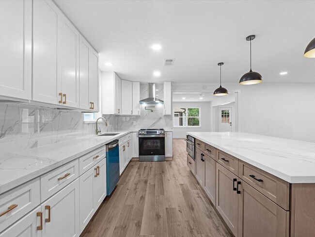 Building Photo - 9414 Stockport Dr