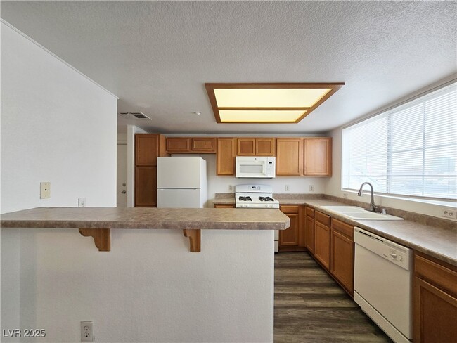 Building Photo - 833 Aspen Peak Loop
