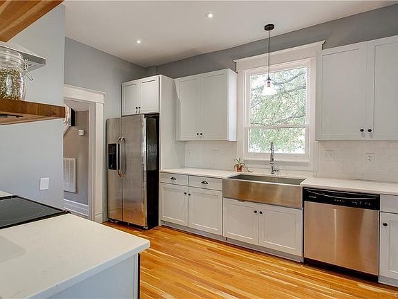 Building Photo - 3023 Fendall Ave