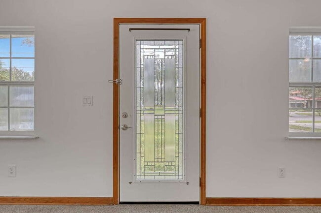 Building Photo - 184 S 5th St