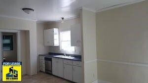 Building Photo - 1119 Geele Ave