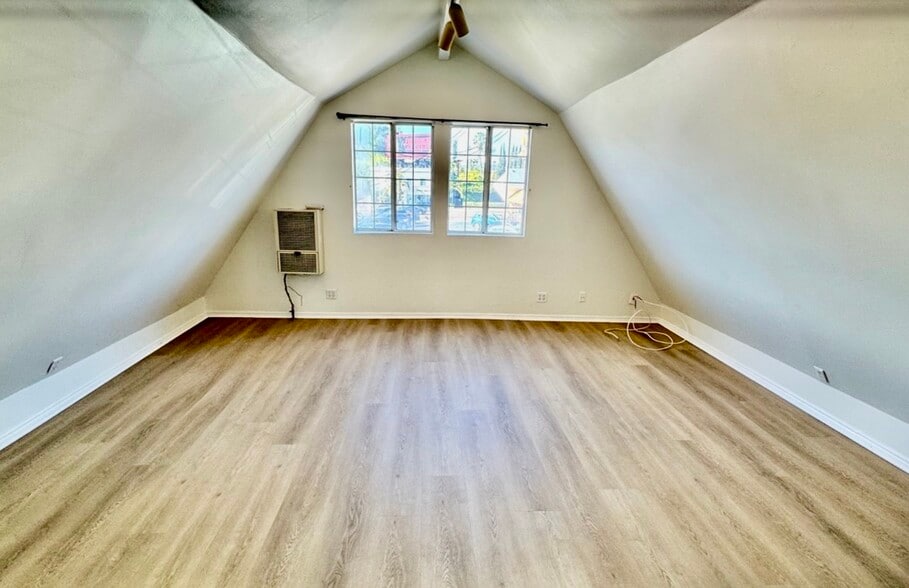 Building Photo - 459 N Alfred St