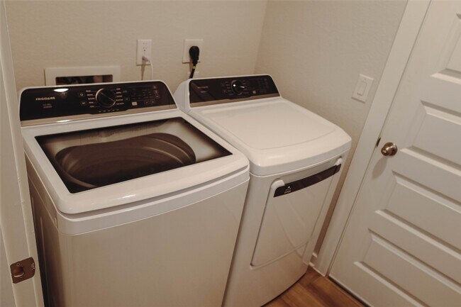 Building Photo - 8486 Sweet Cherry Ln