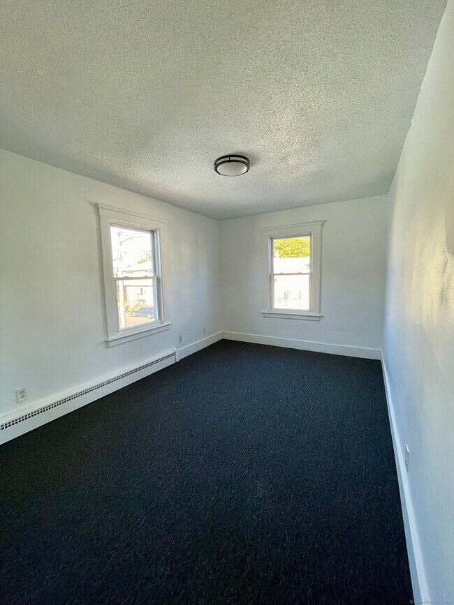 Building Photo - 46 George St