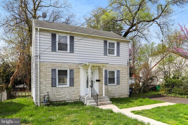 Building Photo - 6226 20th Ave