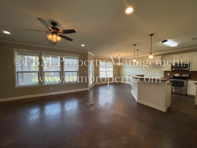 Building Photo - 307 Centennial Ave