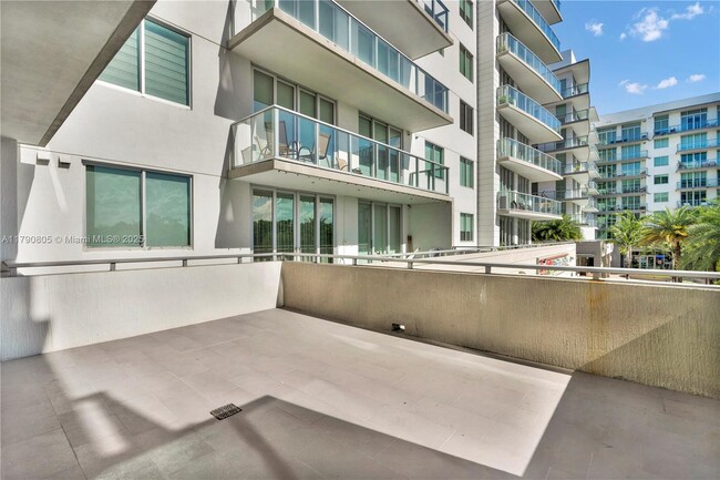 Building Photo - 7825 NW 107th Ave