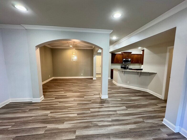 Building Photo - 3038 Massey Rd