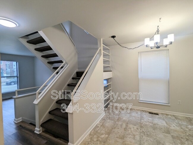 Building Photo - 2725 Allen Ave