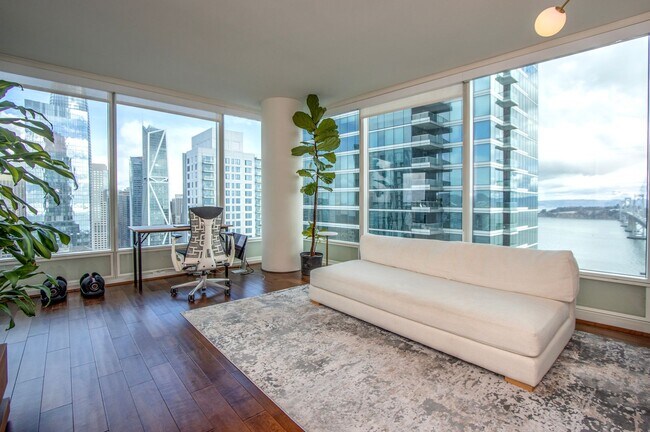 Building Photo - 1 BEDROOM W/VIEW in THE RINCON BUILDING