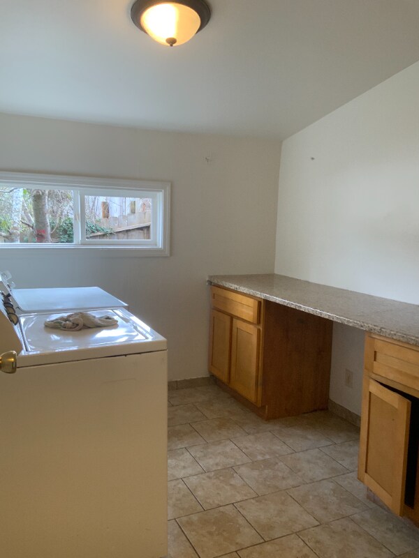 Building Photo - 634 Pacific Ave