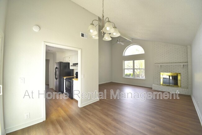 Building Photo - 7114 E 98th St