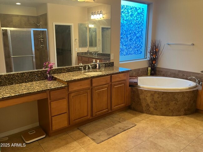 Building Photo - 18137 W Orchid Ln