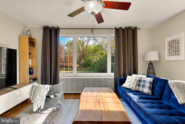 Building Photo - 6403 40th Ave