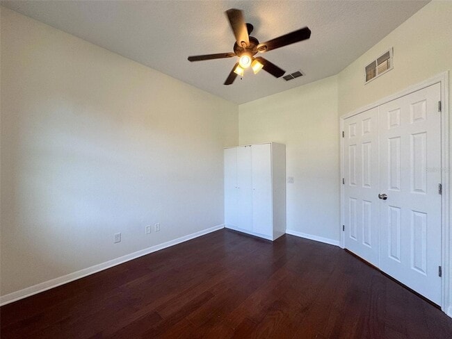 Building Photo - 10663 Pictorial Park Dr