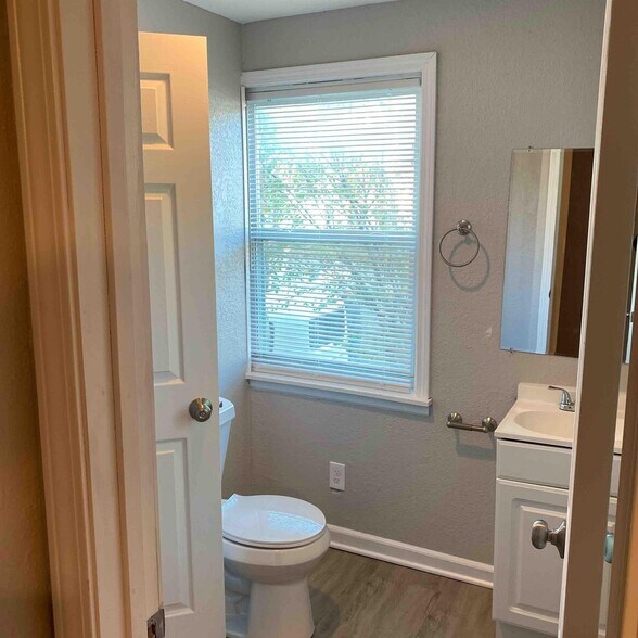 Building Photo - 111 Spruce Ave