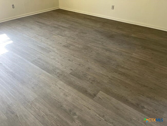 Building Photo - 1818 Janis Dr