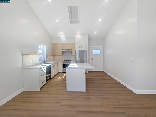 Building Photo - 1892 Sunnyvale Ave