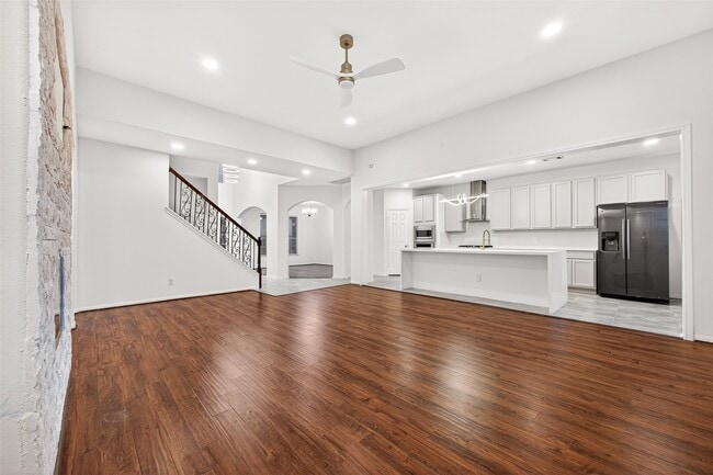 Building Photo - 22303 Naple Hollow Ln