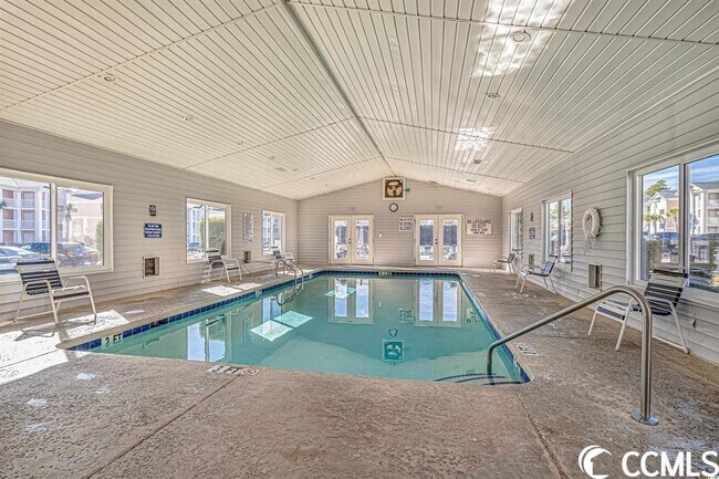 Building Photo - 627 Waterway Village Blvd