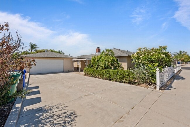 Building Photo - Oversized detached garage!