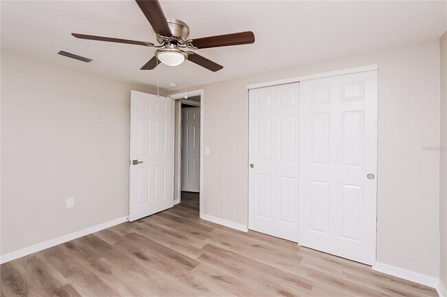 Building Photo - 3914 Pensdale Dr