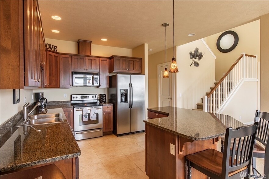 Building Photo - 23215 Sunserra Loop NW