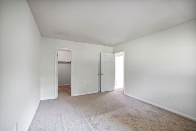 Building Photo - 5757 Thunder Hill Rd