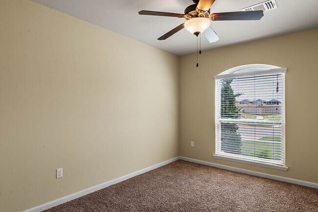 Building Photo - 4701 Apatite Bluff Dr