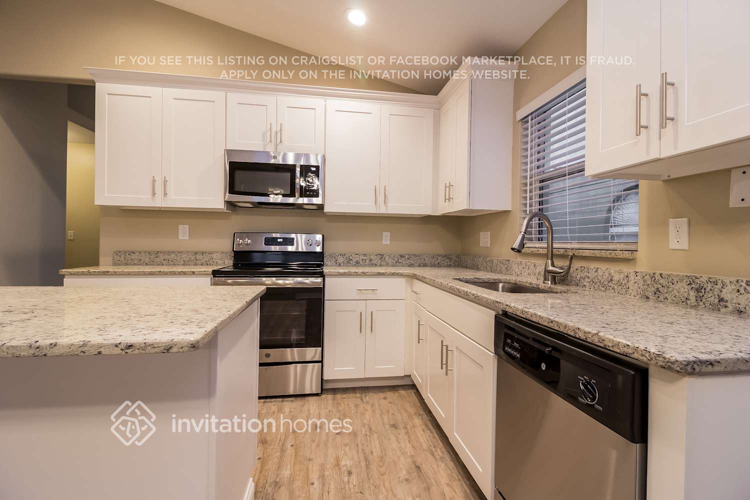 Building Photo - 14100 Yellow Wood Cir