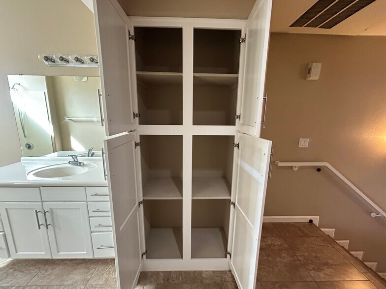 Building Photo - 6605 N 93rd Ave