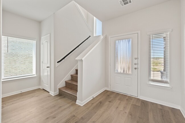 Building Photo - 1004 Camelia Grv Ct