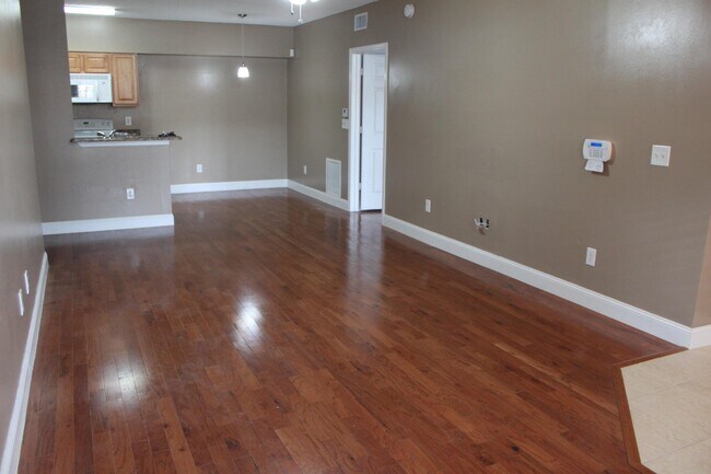 Building Photo - 10354 Fox Trail Rd S