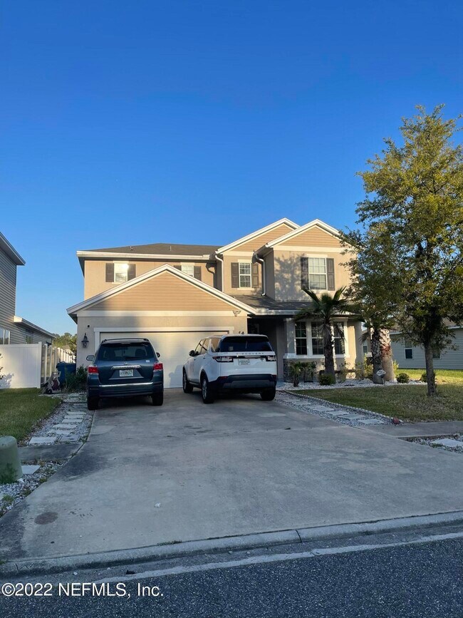 Primary Photo - 15888 Lexington Park Blvd