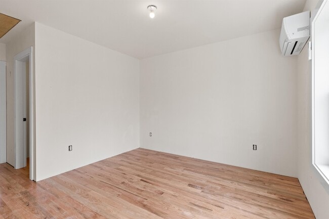 Building Photo - 3112 Parade Rd