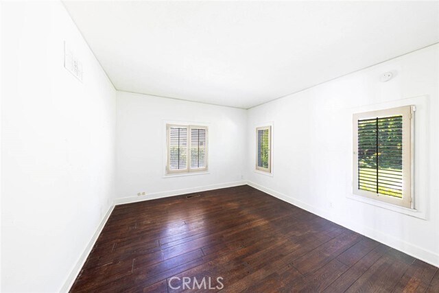 Building Photo - 1051 Marine Dr