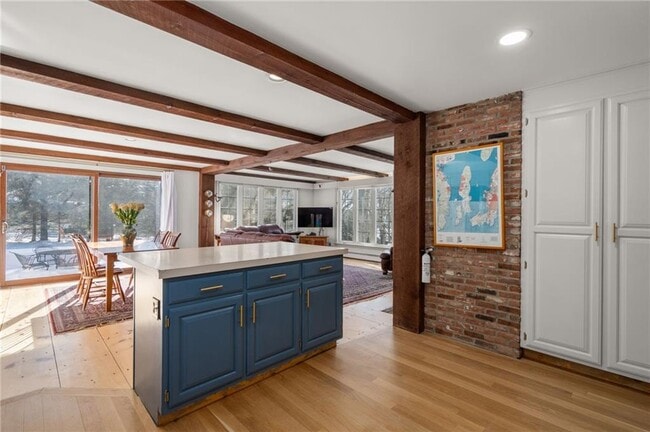 Building Photo - 1191 N MAIN Rd