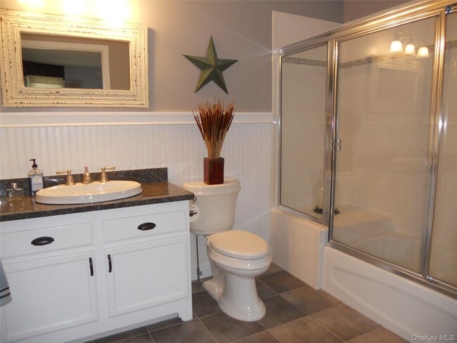 Building Photo - 601 Willow Pond Dr