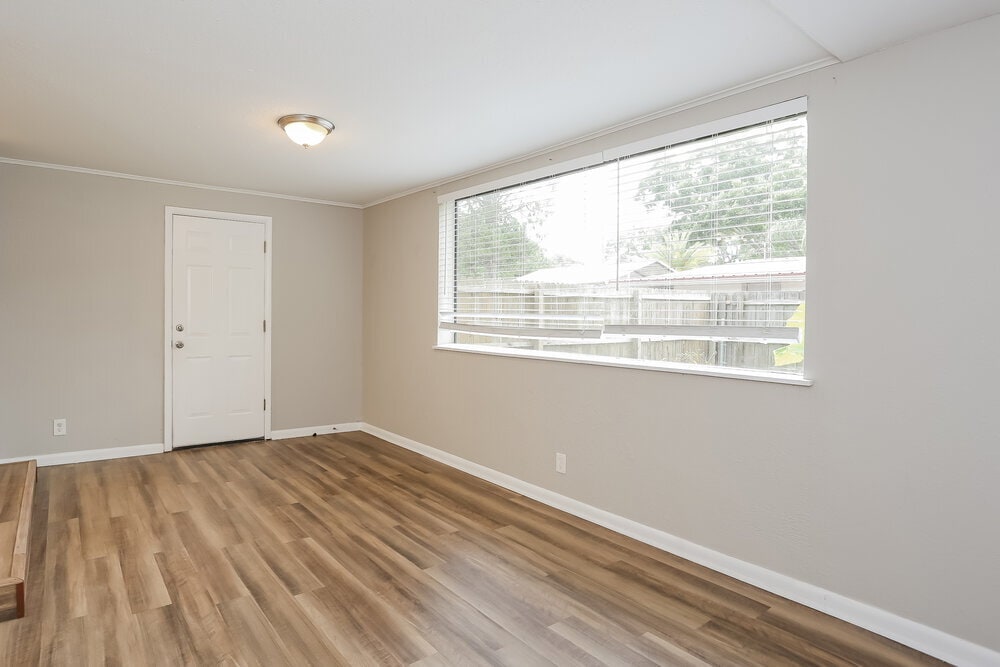 Building Photo - 4733 Samba Dr