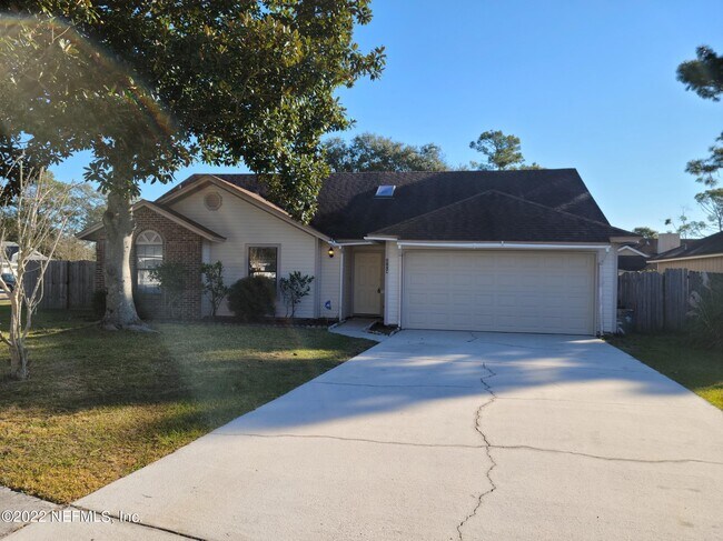 Primary Photo - 8229 Hamden Cir W