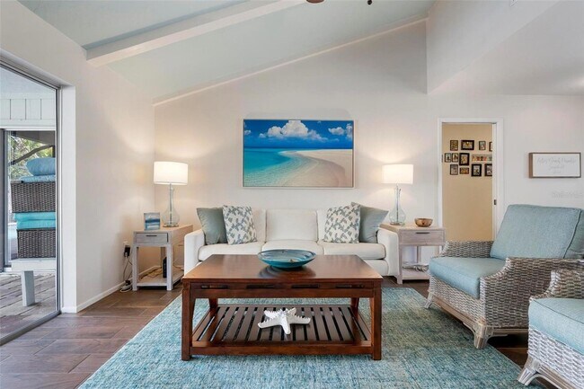 Building Photo - 6552 Waterford Cir