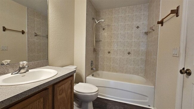 Building Photo - 6300 W Oak Park Blvd