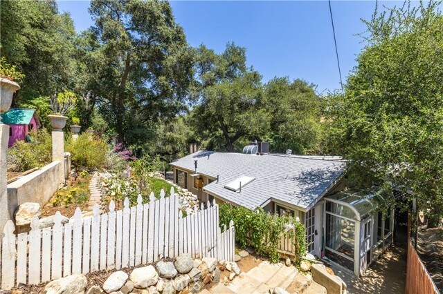 Building Photo - 4566 Lower Live Oak Canyon Rd