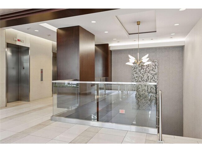 Building Photo - 201 S 11th St