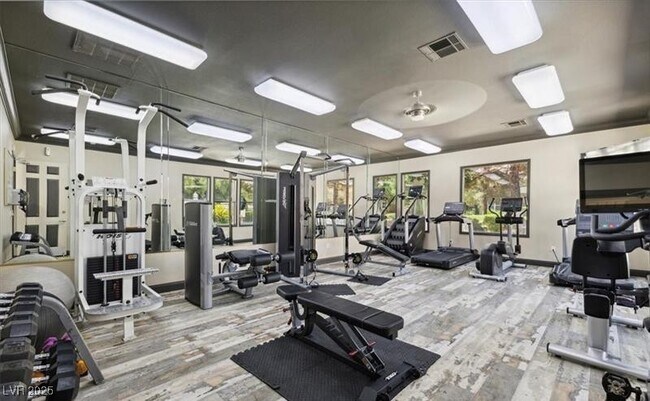 Building Photo - 555 E Silverado Ranch Blvd