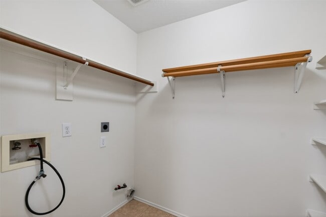 Building Photo - 1208 Cambay Dr