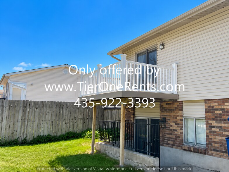 Building Photo - This property offers a NO DEPOSIT option available for qualified renters!