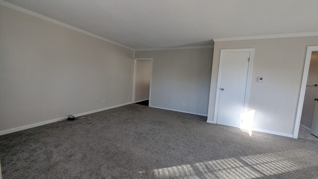 Building Photo - 1750 W 54th St